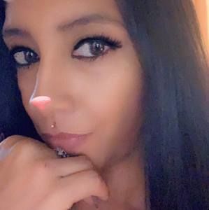 Meet your Posher, Suzie